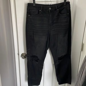 American Eagle Black Mom Jeans Size 8 Short